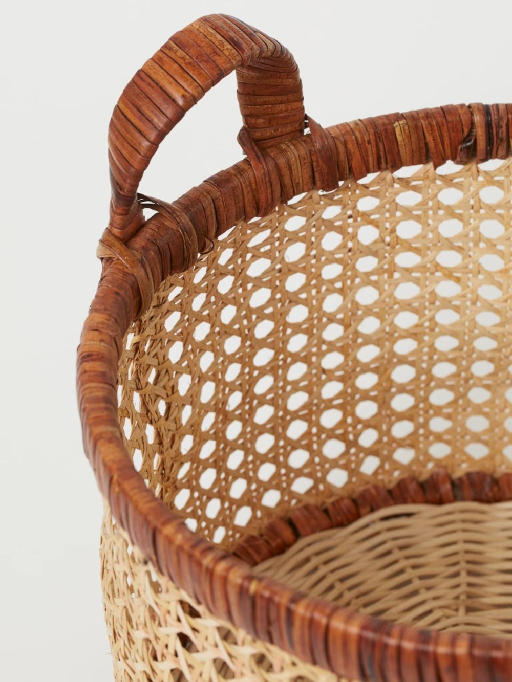 H&M Rattan Basket NWT - Picture 2 of 3